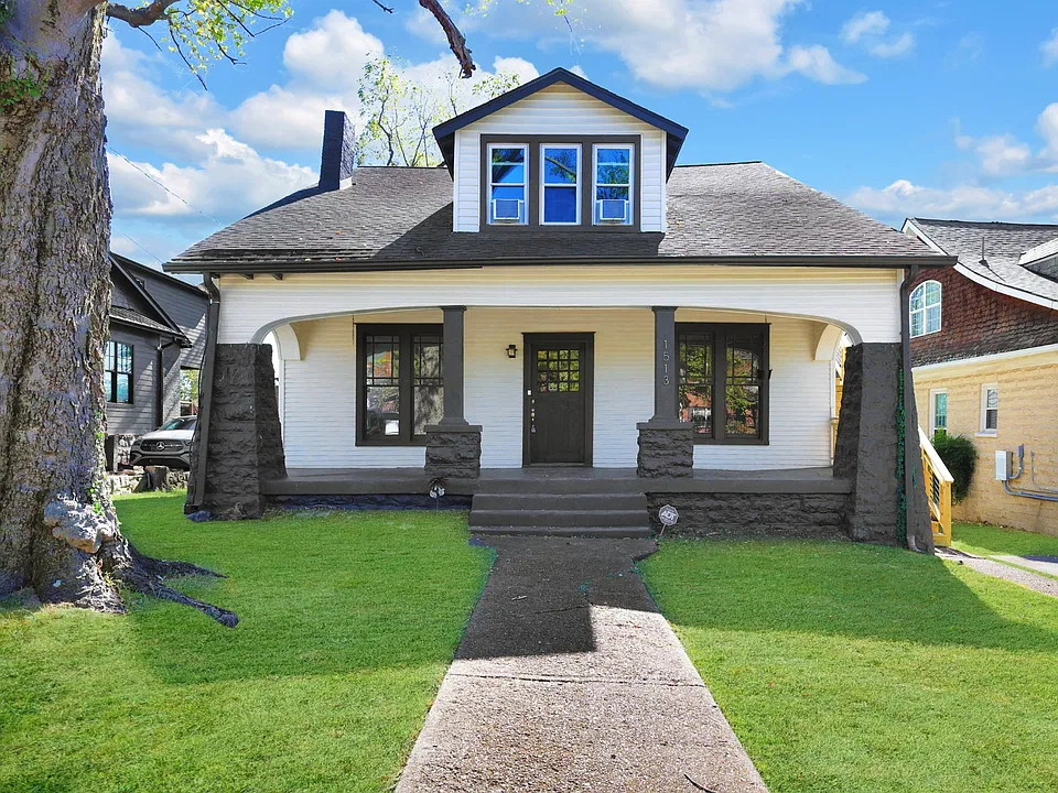 1513 Ashwood Ave