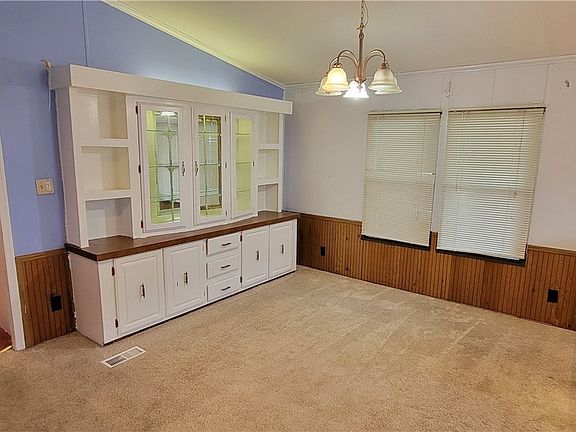 5th image of 5 Sycamore Dr