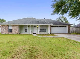 6904 Bayou Pl, Ocean Springs, MS 39564