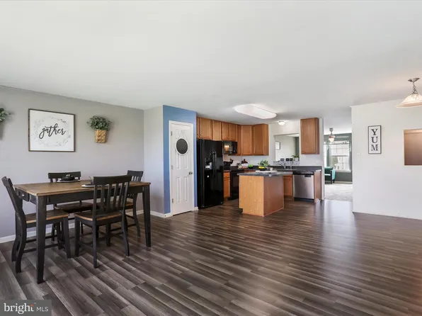 109 Desert Rose Way, Martinsburg, WV 25404