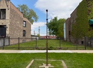 2912 W Fulton St, Chicago, IL 60612