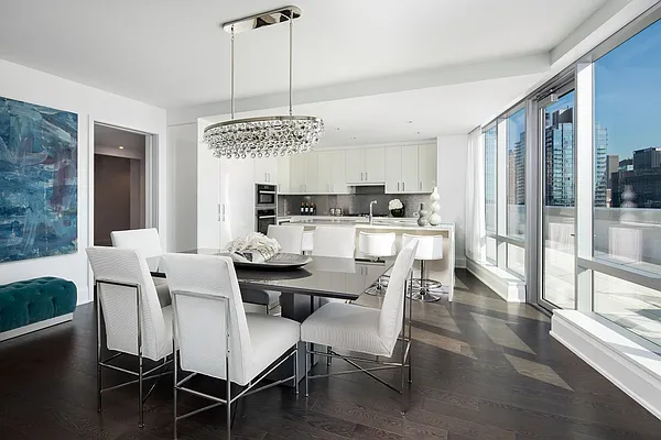 Sold by Extell Development Company (Legacy) | media 9