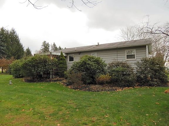 4th image of 20092 Meadowland Dr