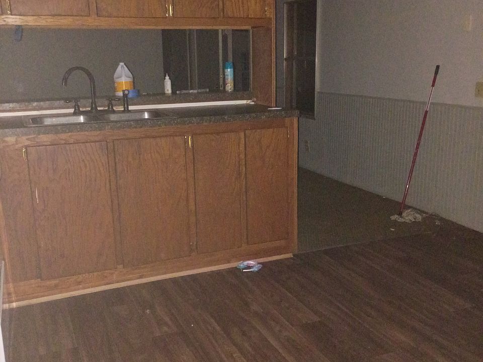 2nd image of 2067 Solomon Rd