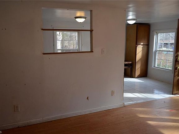 5th image of 4919 Mount Willing Rd