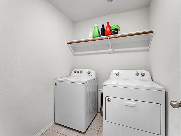 2104 Puma St — Photo 9