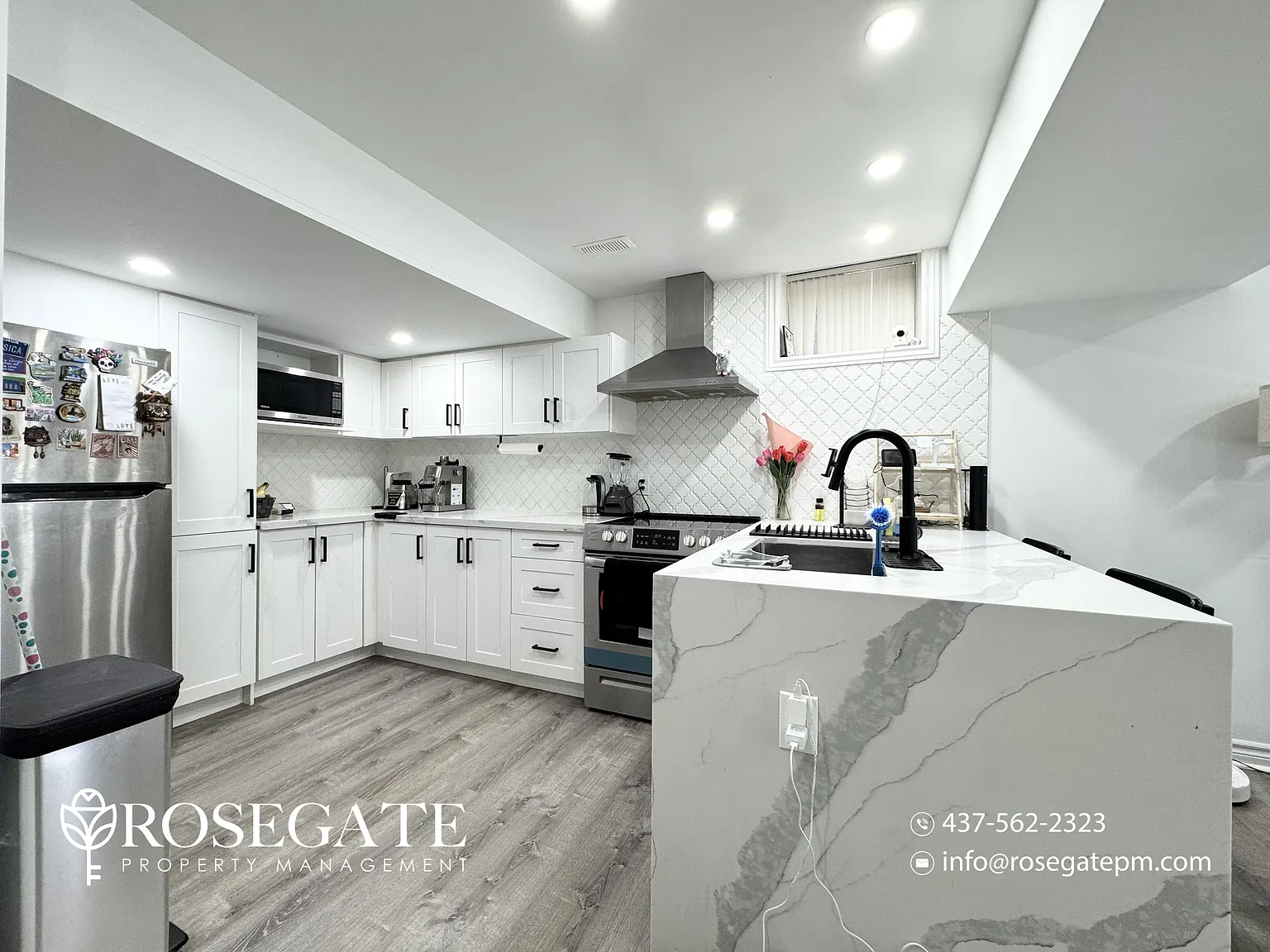 9 Kipling Grove Court Toronto — Photo 4
