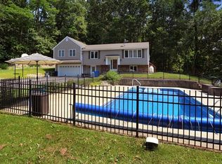 1 Old Bear Hill Rd, Merrimac, MA 01860