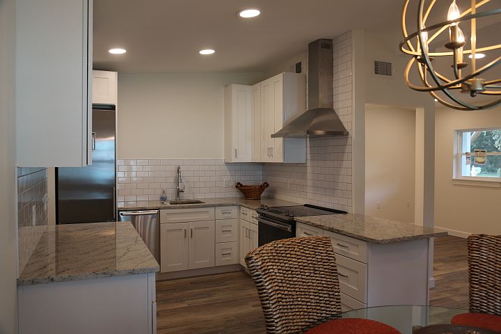 2nd image of 300 S 18th St