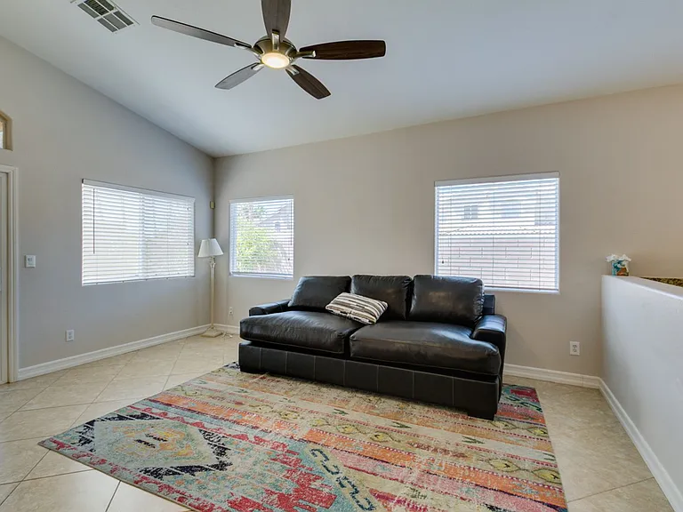 489 First Light St — Photo 8