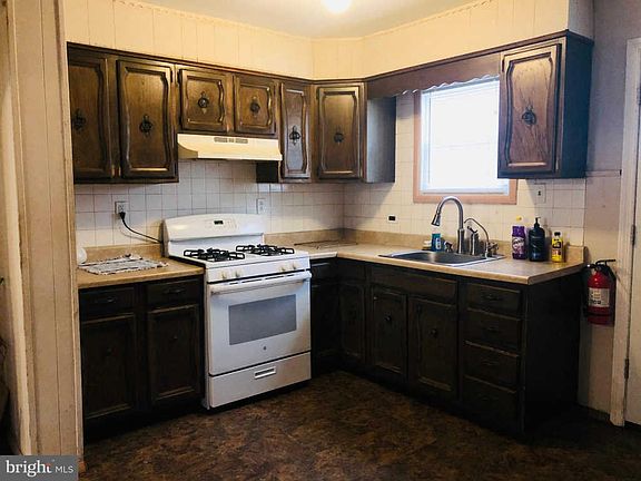 4th image of 446 N 40th St