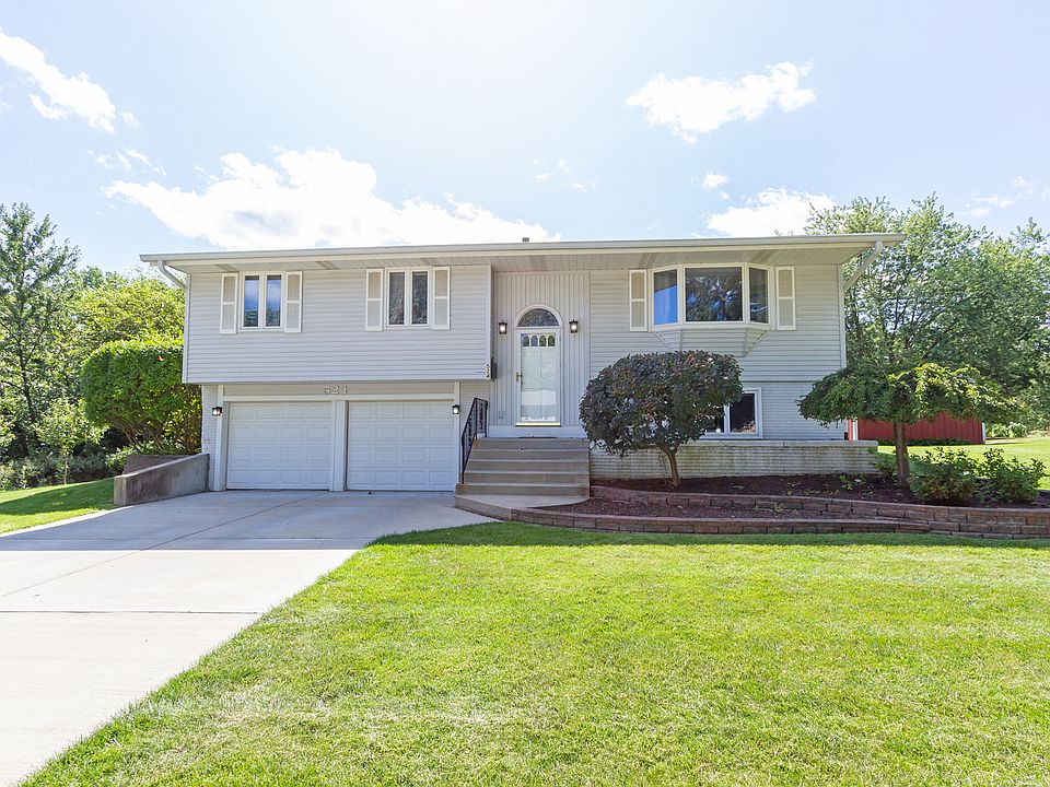1st image of 524 Cambridge Dr