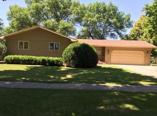 3226 Evergreen Rd N, Fargo, ND 58102