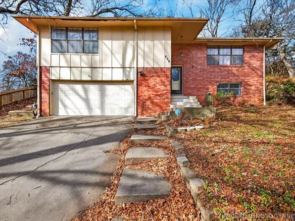 809 Whippoorwill Ct, Bartlesville, OK 74006