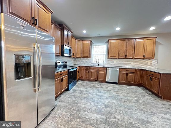 5th image of 1697 Raven Dr