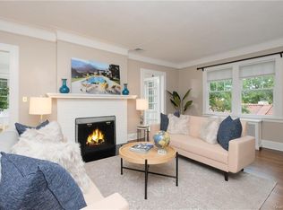 32 Cedar Ln, Bronxville, NY 10708