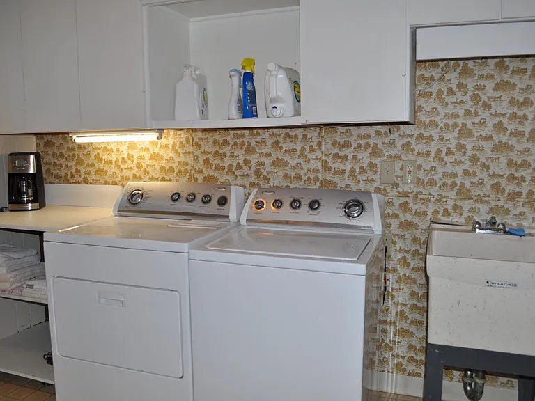 1206 S Longwood Dr — Photo 16