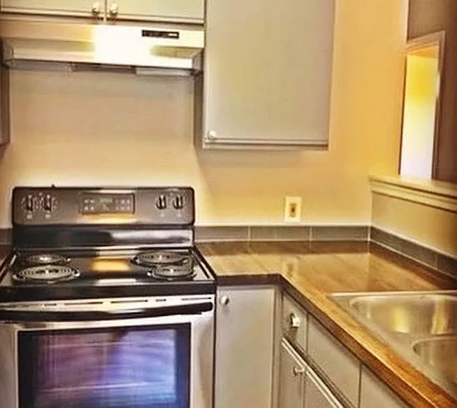 715 Wheeler Ave #C — Photo 4