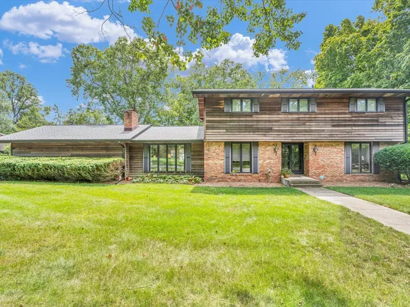 103 E Sherwin Dr, Urbana, IL 61802