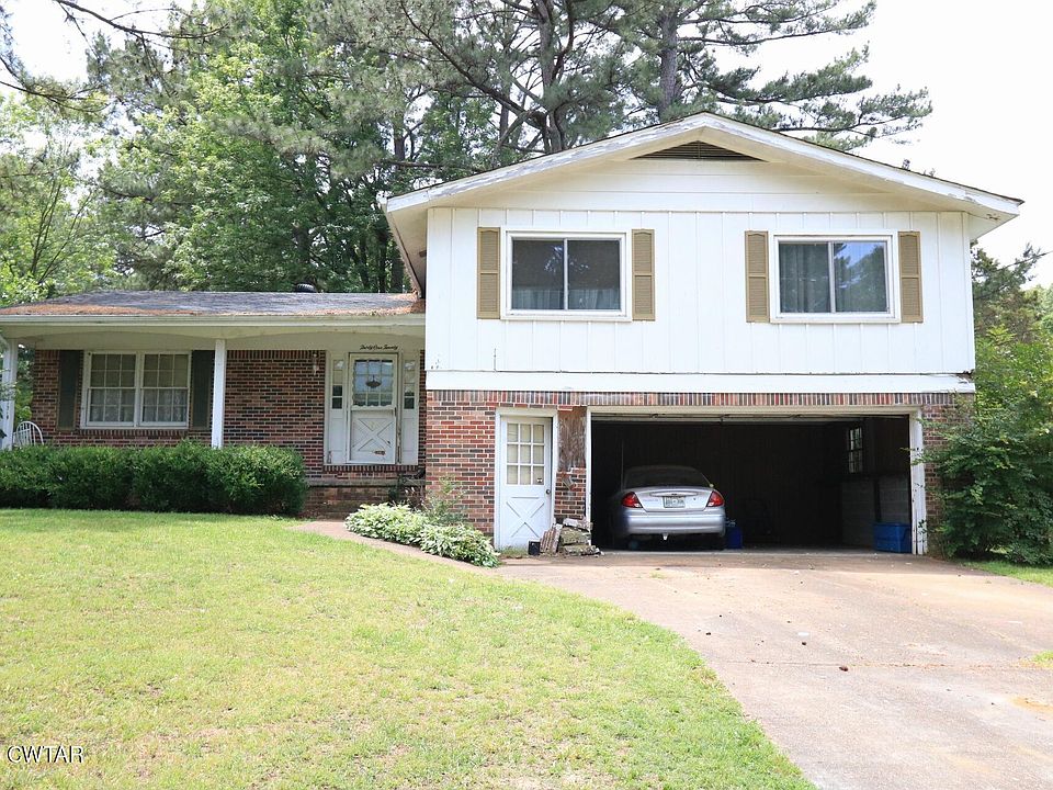 1st image of 3120 N Circle Dr