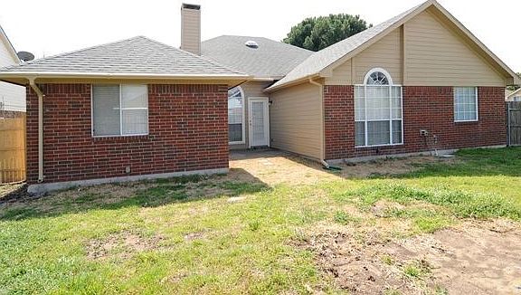 2nd image of 2844 Sommerset Dr