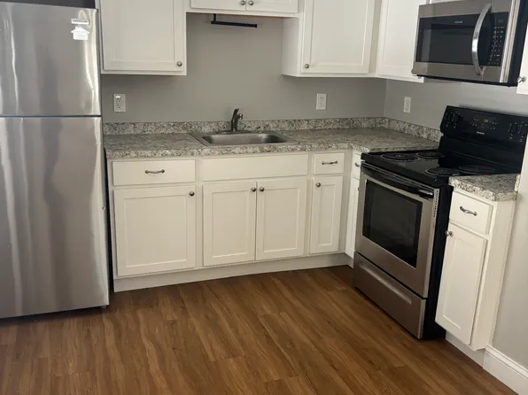 1346 Newport Ave #D-9, Attleboro, MA 02703