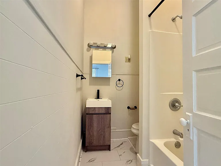 1427 Church St #2 — Photo 15