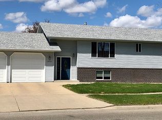 1516 17th Ave S, Brookings, SD 57006