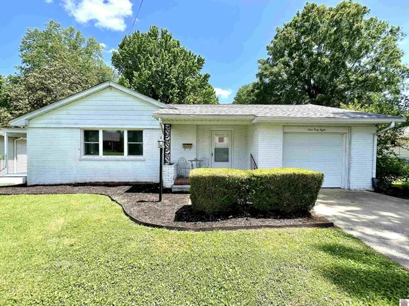 948 S 1st St, Mayfield, KY 42066