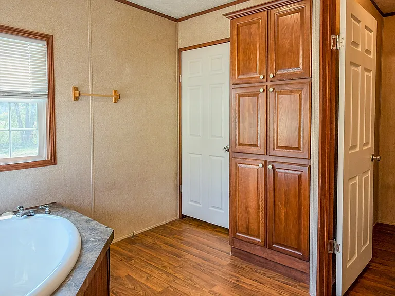 64 Richardson Ln — Photo 11