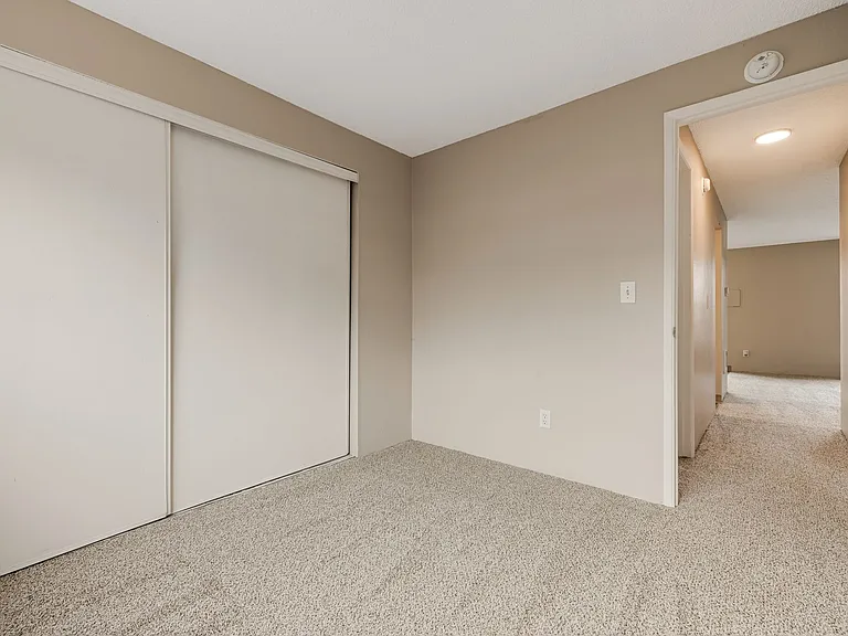 Moreland Place Apartments — Photo 18