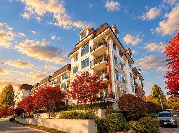 828 Gauthier Ave #308, Coquitlam, BC V3K 0E9