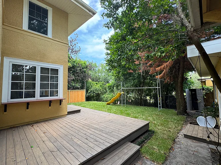 222 Osceola Ct — Photo 17