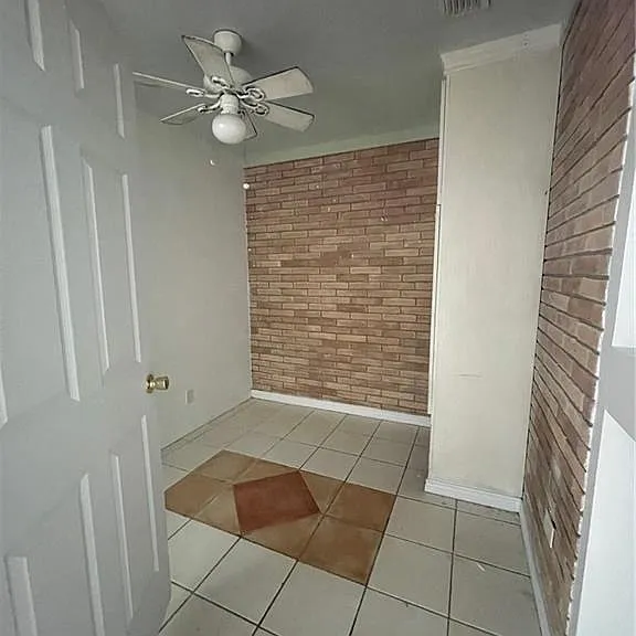 1902 Charles Cir — Photo 5