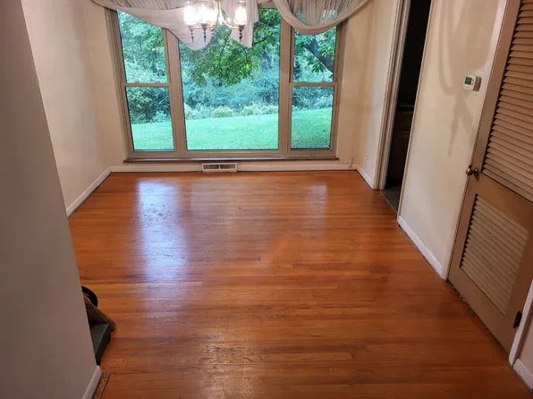 5858 Cherokee Dr, Cincinnati, OH 45243
