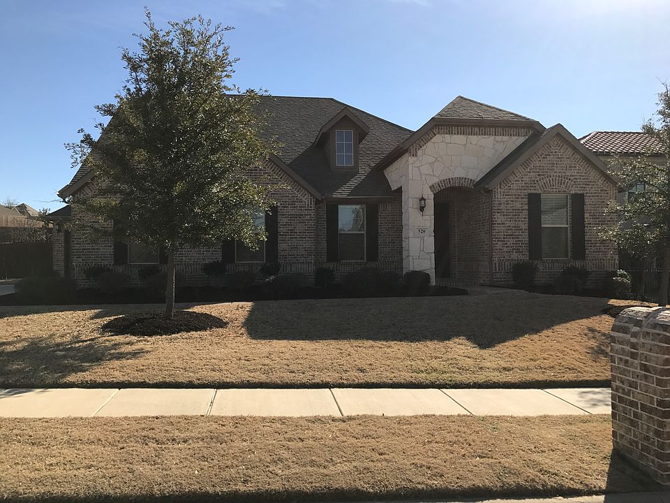 1st image of 520 Dianna Dr