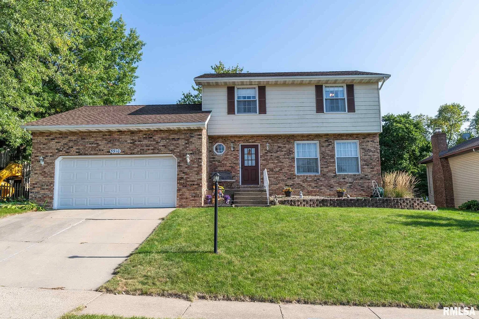 5910 W Ridgecrest Dr photo 1