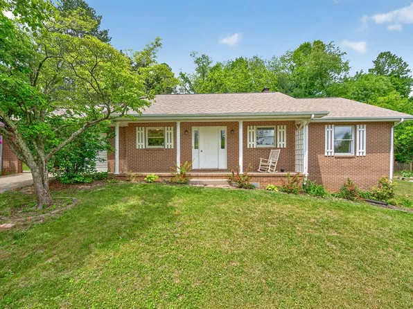 92 Gladeville Hts, Galax, VA 24333