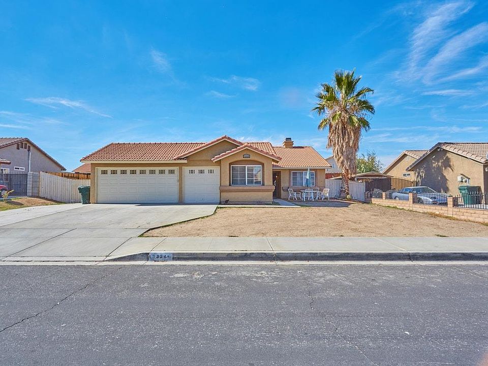 1st image of 13326 Dos Lomas Way
