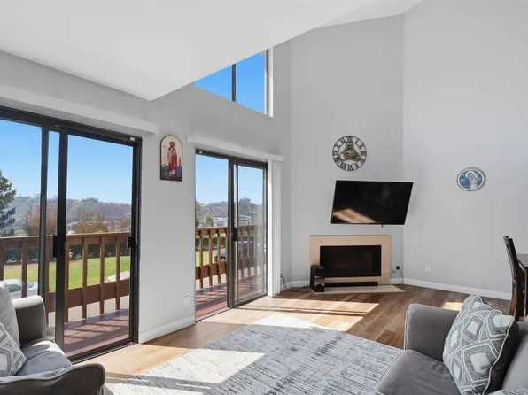 6862 Camino Berdecio, San Diego, CA 92111