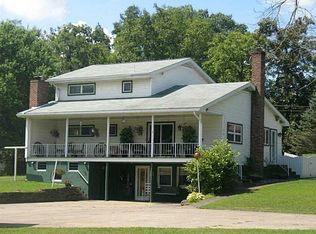 319 Glenn Fox Rd, New Stanton, PA 15672