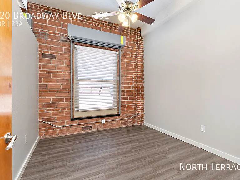 920 Broadway Blvd #101 — Photo 14