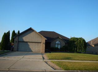 17586 Silver Maple Dr, Macomb, MI 48044