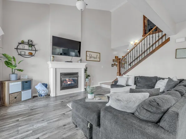 915 W Willow Green Way, Farmington, UT 84025
