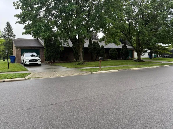 289 Cobblestone Dr, Delaware, OH 43015