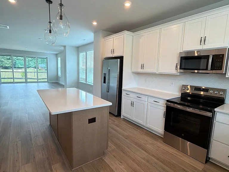 4623 Swan Meadow Ln — Photo 8