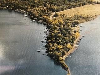 3rd image of 10384 Gull Point Rd #56401