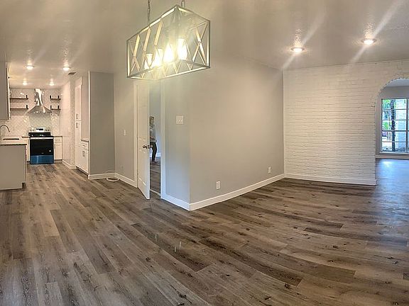 4th image of 7006 Forest Park St