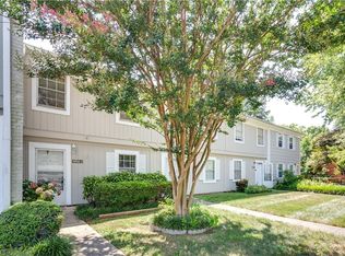 5733 Bramblegate Rd UNIT J, Greensboro, NC 27409