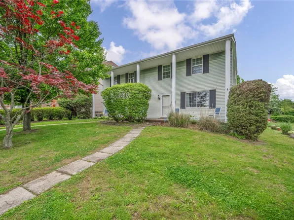 213-215 Arlington Ave, North Versailles, PA 15137